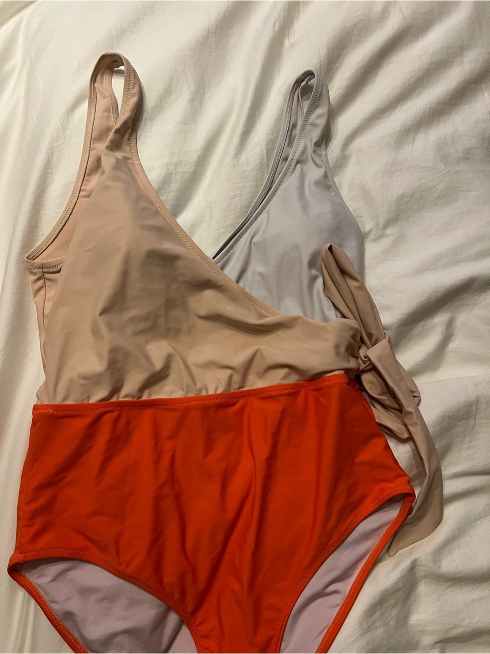 Cupshe Colorblock Wrap One-Piece Swimsuit in White, Blush & Orange - Picture 4 of 9
